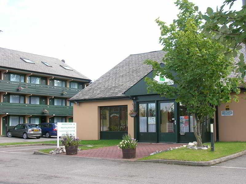 Campanile Hotel Runcorn Exterior foto